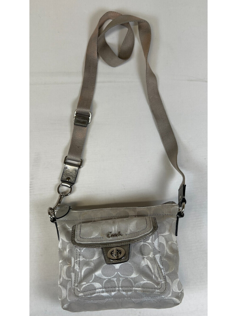 Coach Signature C Silver Gray Jacquard Turnlock Crossbody Bag Handbag